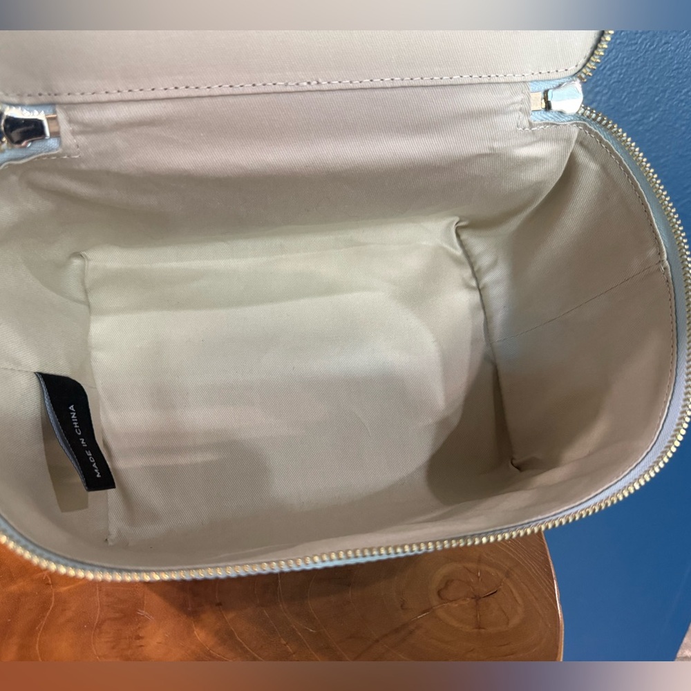Julia Berolzheimer x Neely and Chloe Large Vanity Case in Posy Mist - Picture 7 of 8